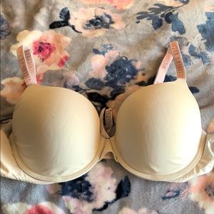 Victoria’s Secret bra